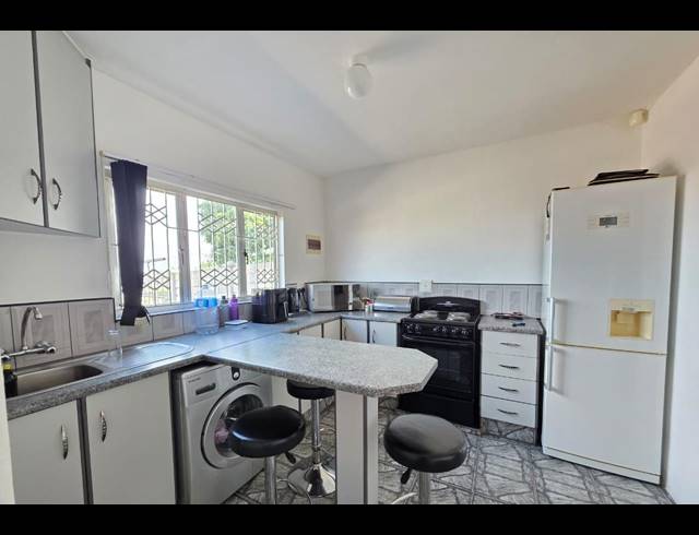 2 BEDROOM HOUSE FOR SALE IN SHALLCROSS